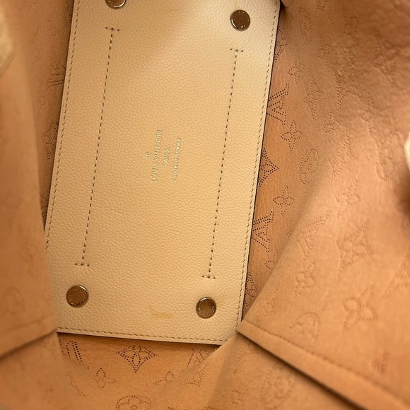 Louis Vuitton Mahina Hina gradient bag RARE color! & dustbag - Picture 15 of 15